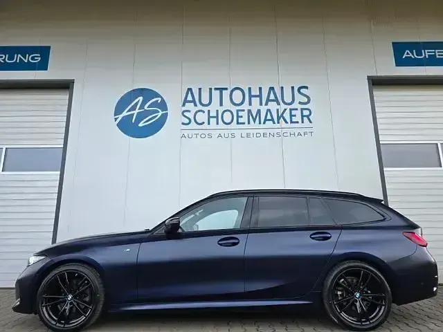 Gebraucht BMW 320 M Sport 190 PS (139 kW) 2024 Blau Kombi