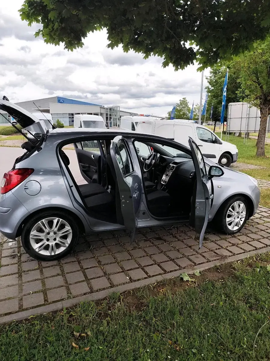 Gebraucht Opel Corsa 80 PS (58 kW) 2008 Grau Kleinwagen
