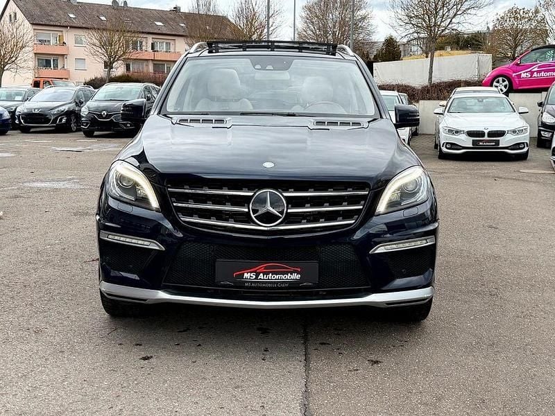 Gebraucht Mercedes ML63 AMG AMG 525 PS (386 kW) 2012 Tansanitblau SUV