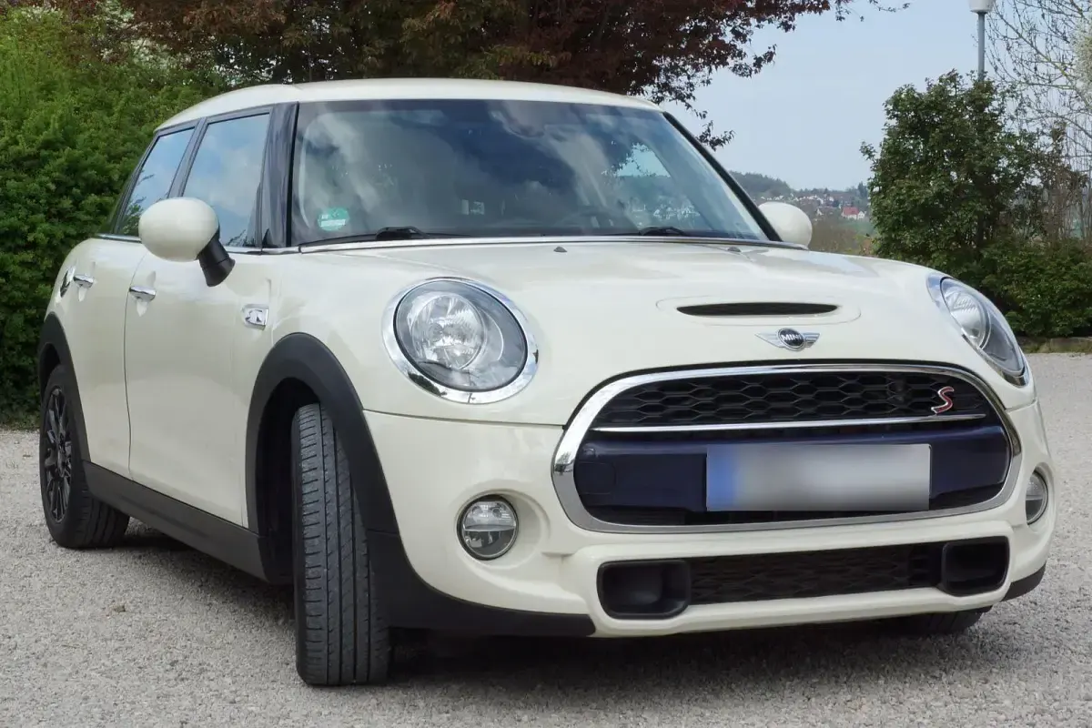 Gebraucht Mini Cooper SD Pepper 170 PS (125 kW) 2015 Weiß Kleinwagen