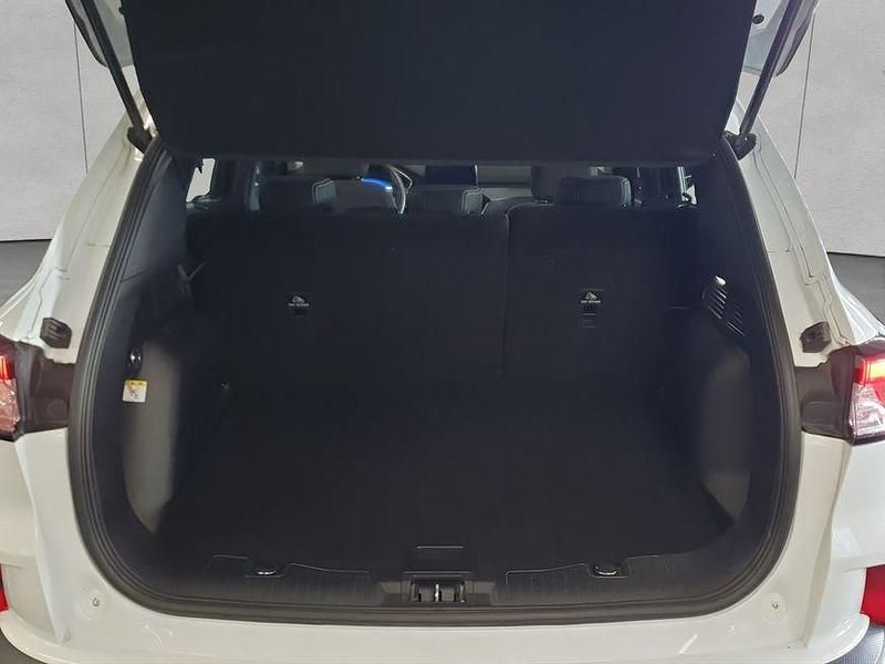 Gebraucht Ford Kuga Titanium 152 PS (111 kW) 2022 Weiß SUV