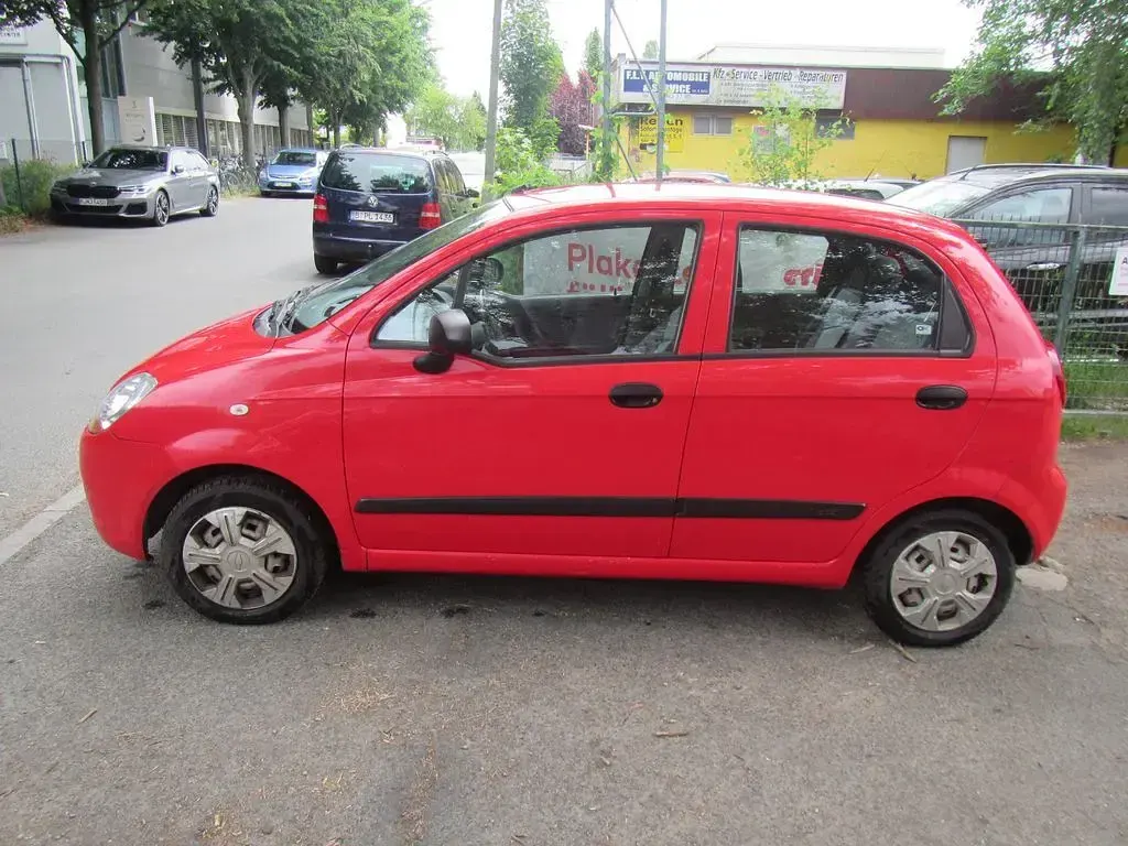 Gebraucht Chevrolet Matiz 52 PS (38 kW) 2009 Rot Kleinwagen