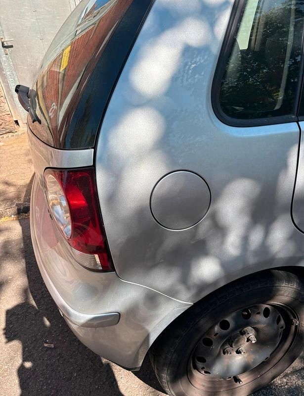 Grau Gebraucht 2005 VW Polo Kleinwagen | 6.500 € (Teuer) - Bild 1/4