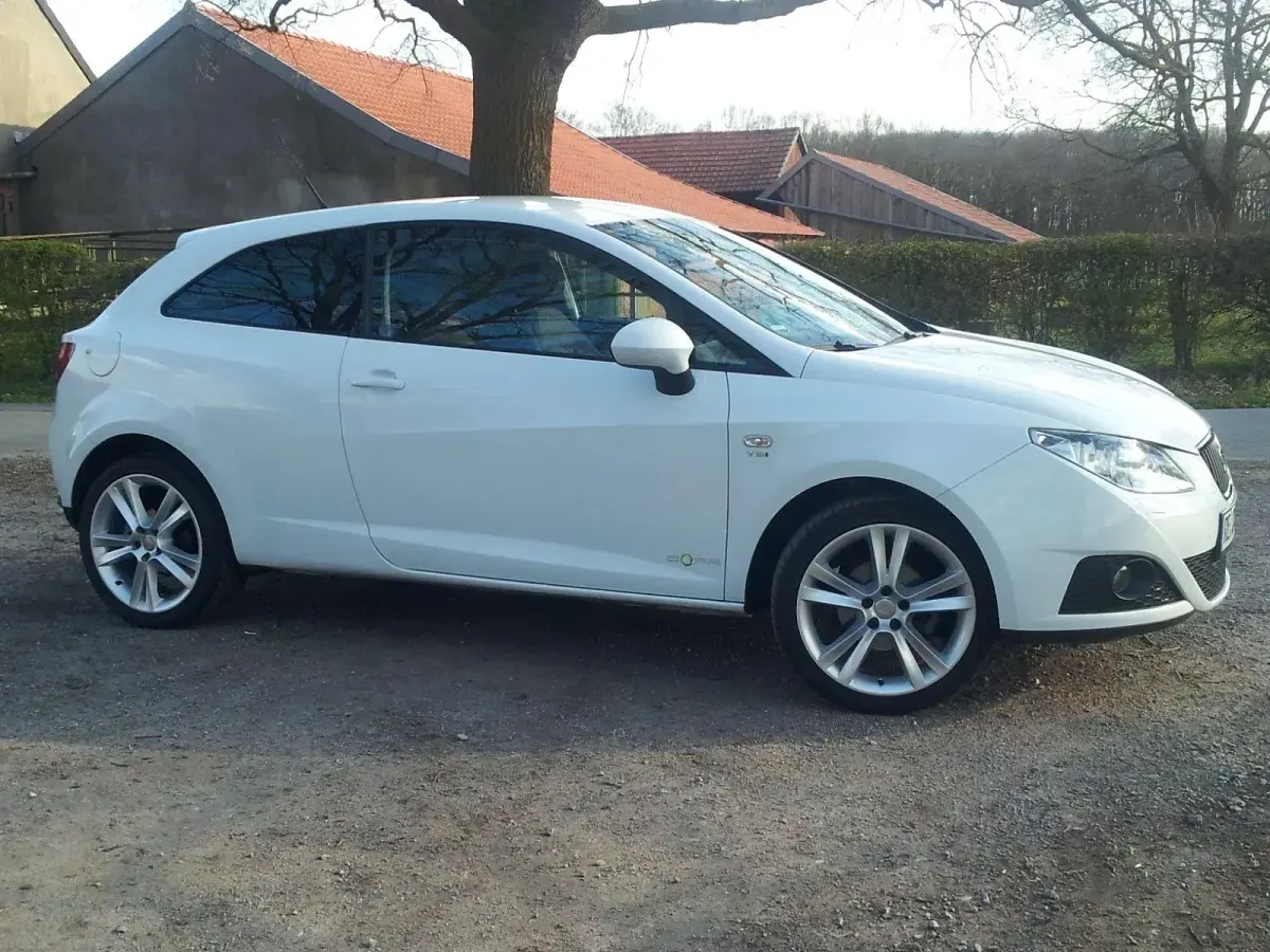Gebraucht Seat Ibiza Copa 105 PS (77 kW) 2012 Weiß Kleinwagen
