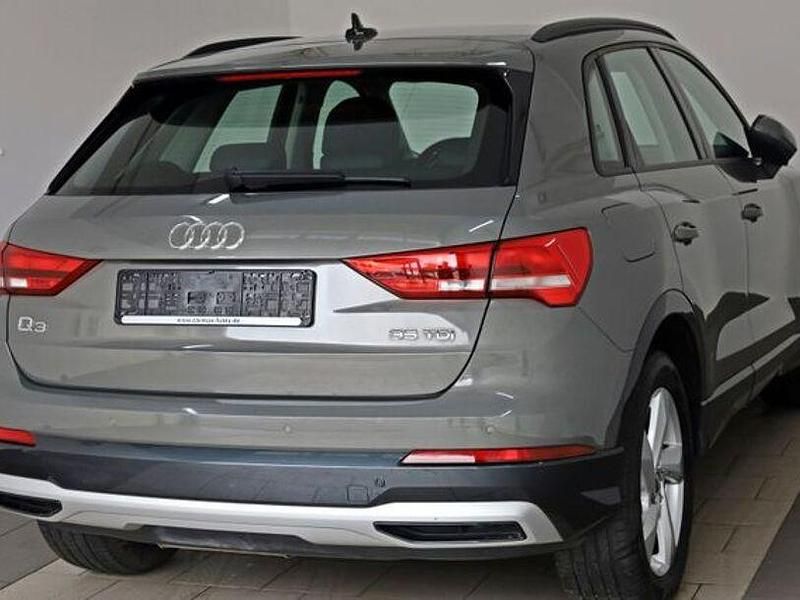 Gebraucht Audi Q3 Basis 150 PS (110 kW) 2020 Grau SUV