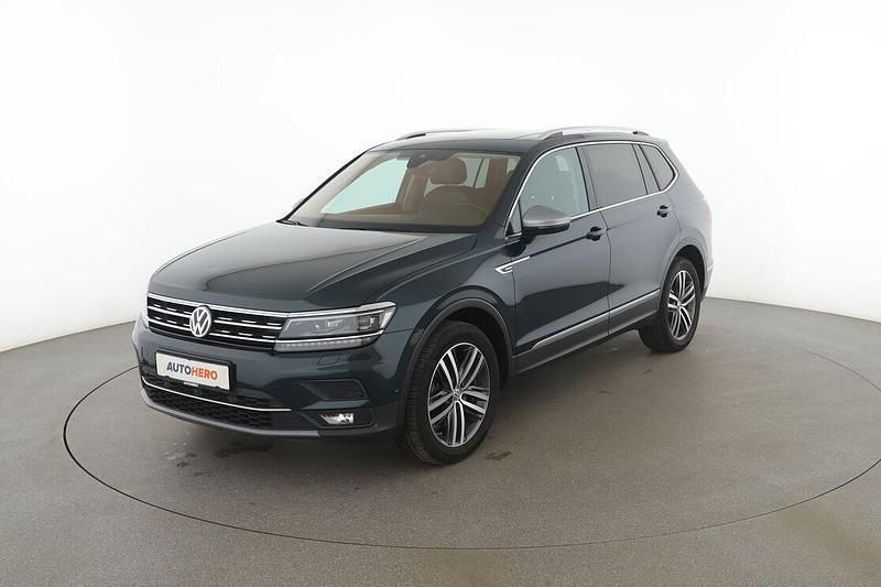 Grün Gebraucht 2019 VW Tiguan Allspace Highline SUV | 30.140 € (Etwas zu teuer) - Bild 1/3