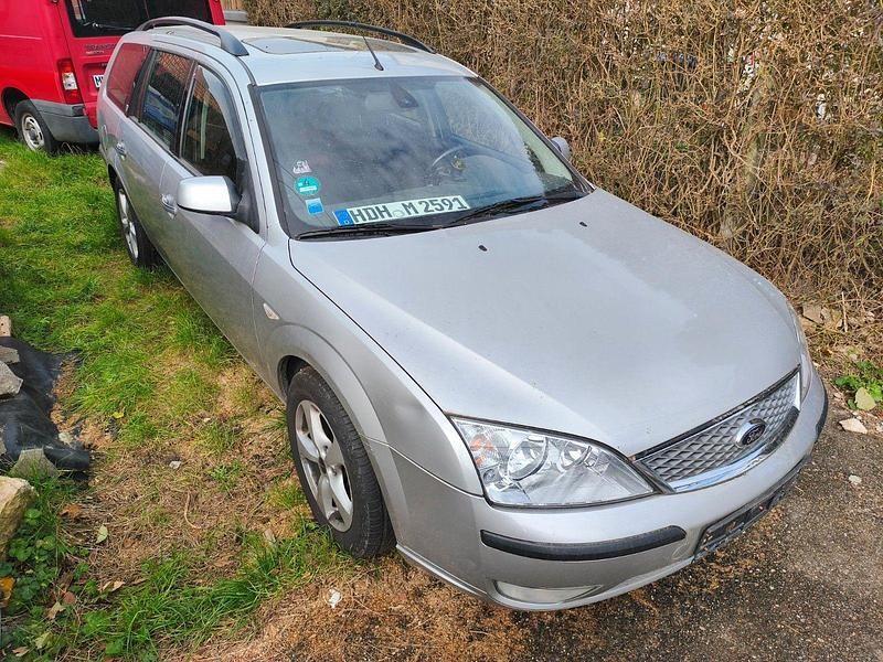 Silber Gebraucht 2002 Ford Mondeo Ghia Kombi | 1.500 € (Fairer Preis) - Bild 1/4