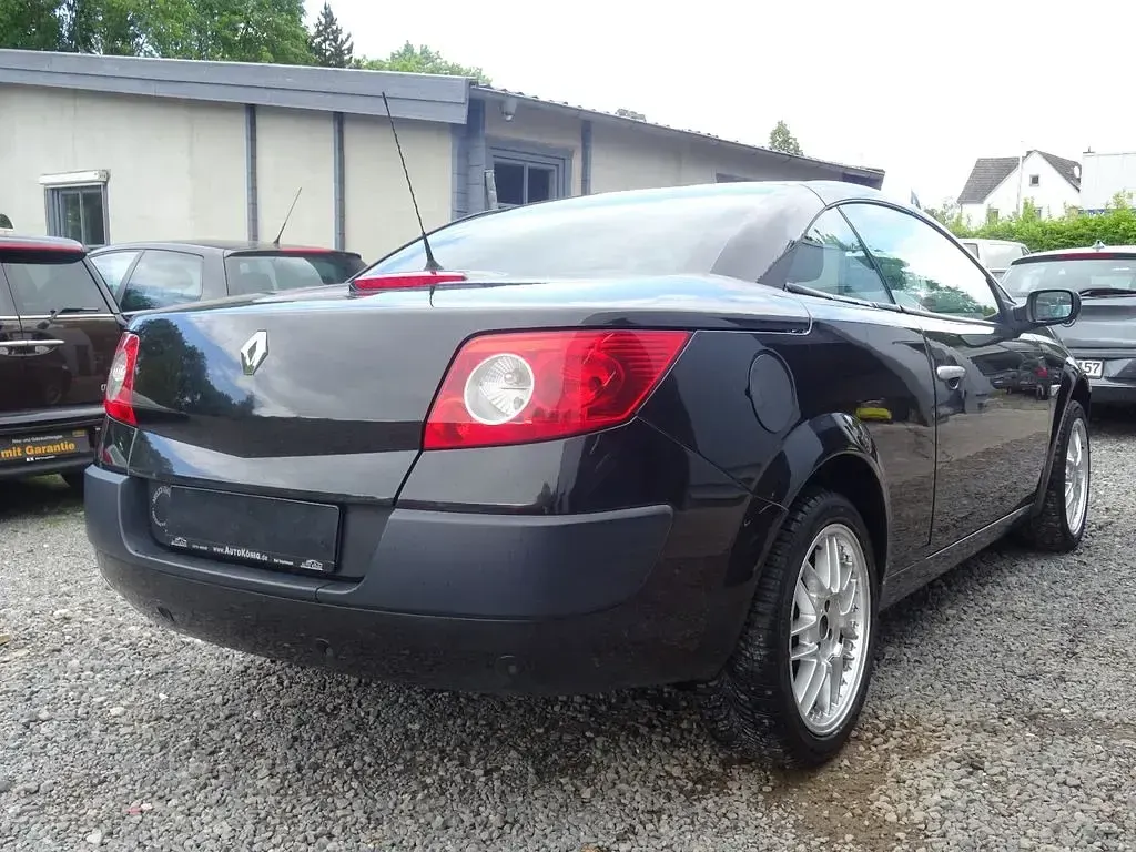 Gebraucht Renault Mégane Cabriolet Dynamique 131 PS (96 kW) 2006 Schwarz Cabrio