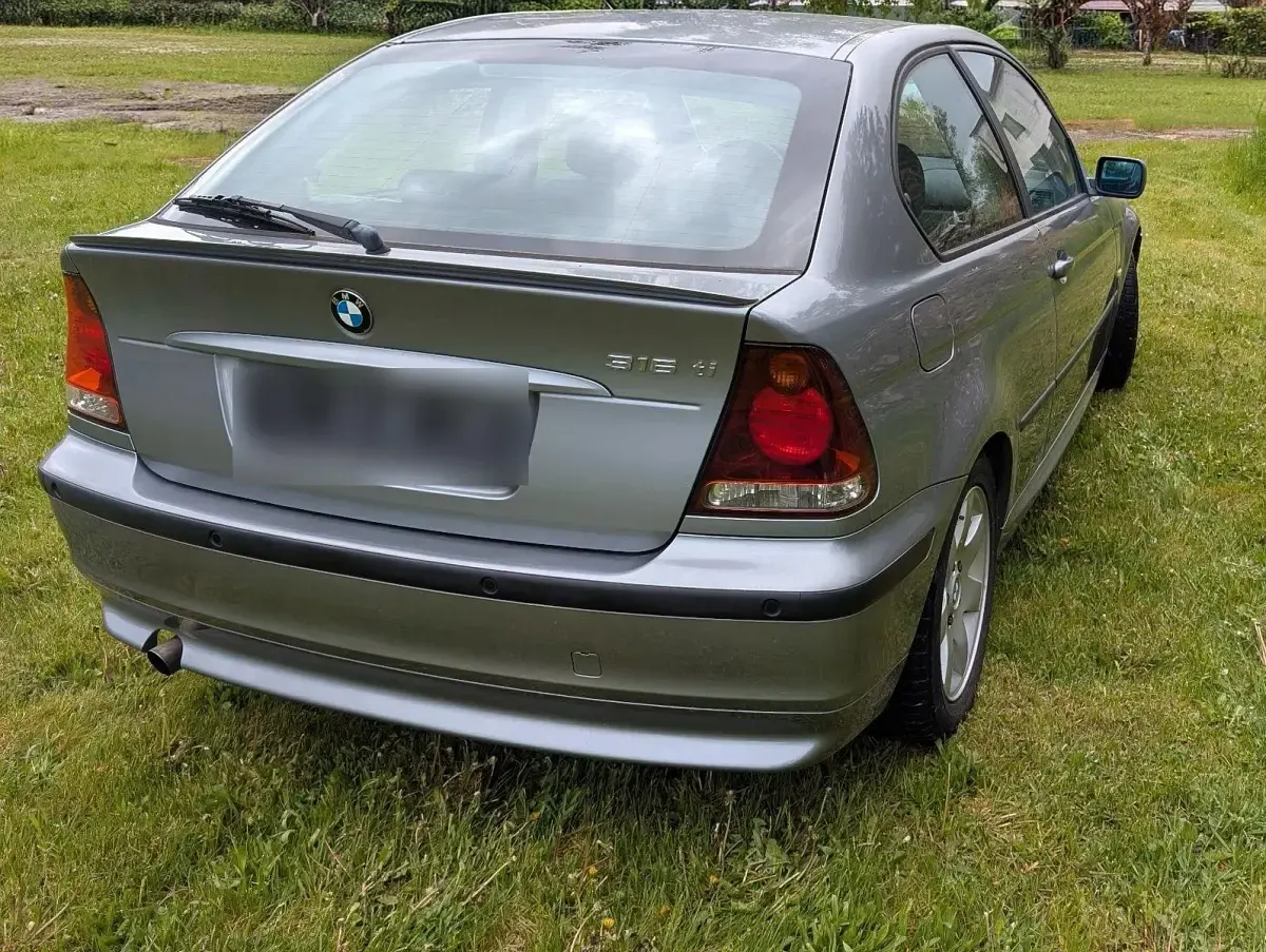Gebraucht BMW 316 116 PS (85 kW) 2003 Silber Limousine