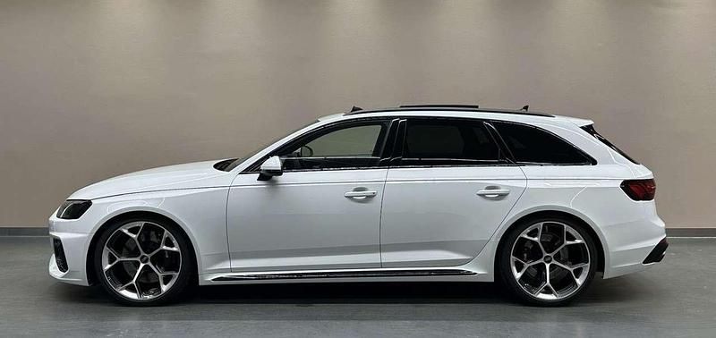 Gebraucht Audi RS4 Competition 450 PS (330 kW) 2025 Gletscherweiss Kombi