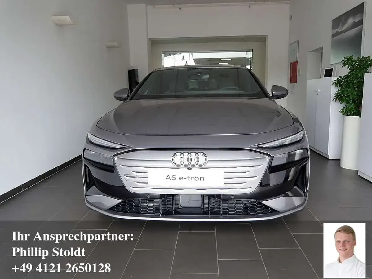 Neu Audi A6 e-tron Sport 210 kW (286 PS) 2026 Grau Kombi