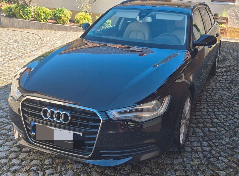 Schwarz Gebraucht 2012 Audi A6 Ambiente Kombi | 11.300 € (Fairer Preis) - Bild 1/4