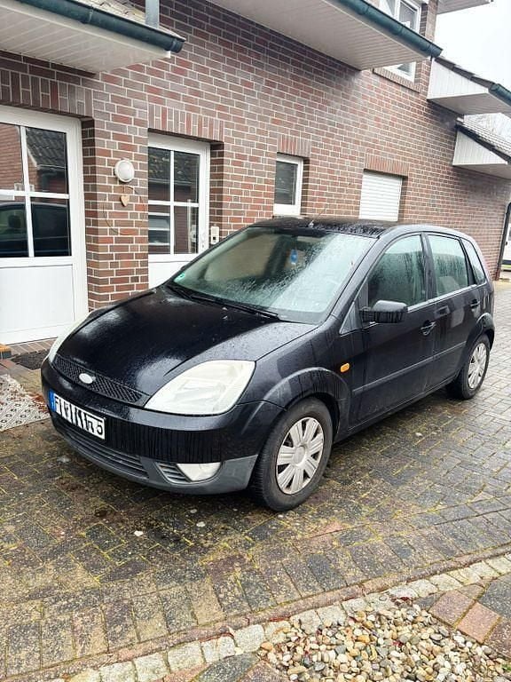 Gebraucht Ford Fiesta Ambiente 68 PS (50 kW) 2004 Schwarz Kleinwagen