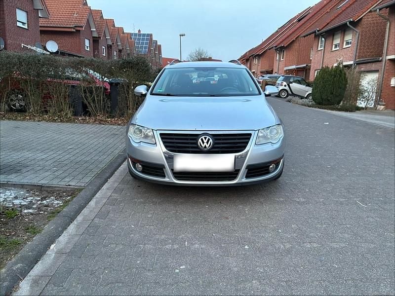 Gebraucht VW Passat 140 PS (102 kW) 2010 Silber Kombi