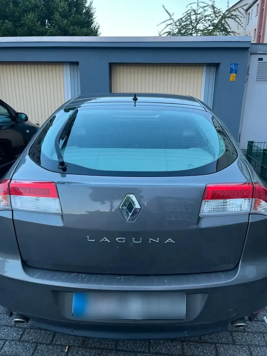Gebraucht Renault Laguna III 150 PS (110 kW) 2009 Grau Limousine