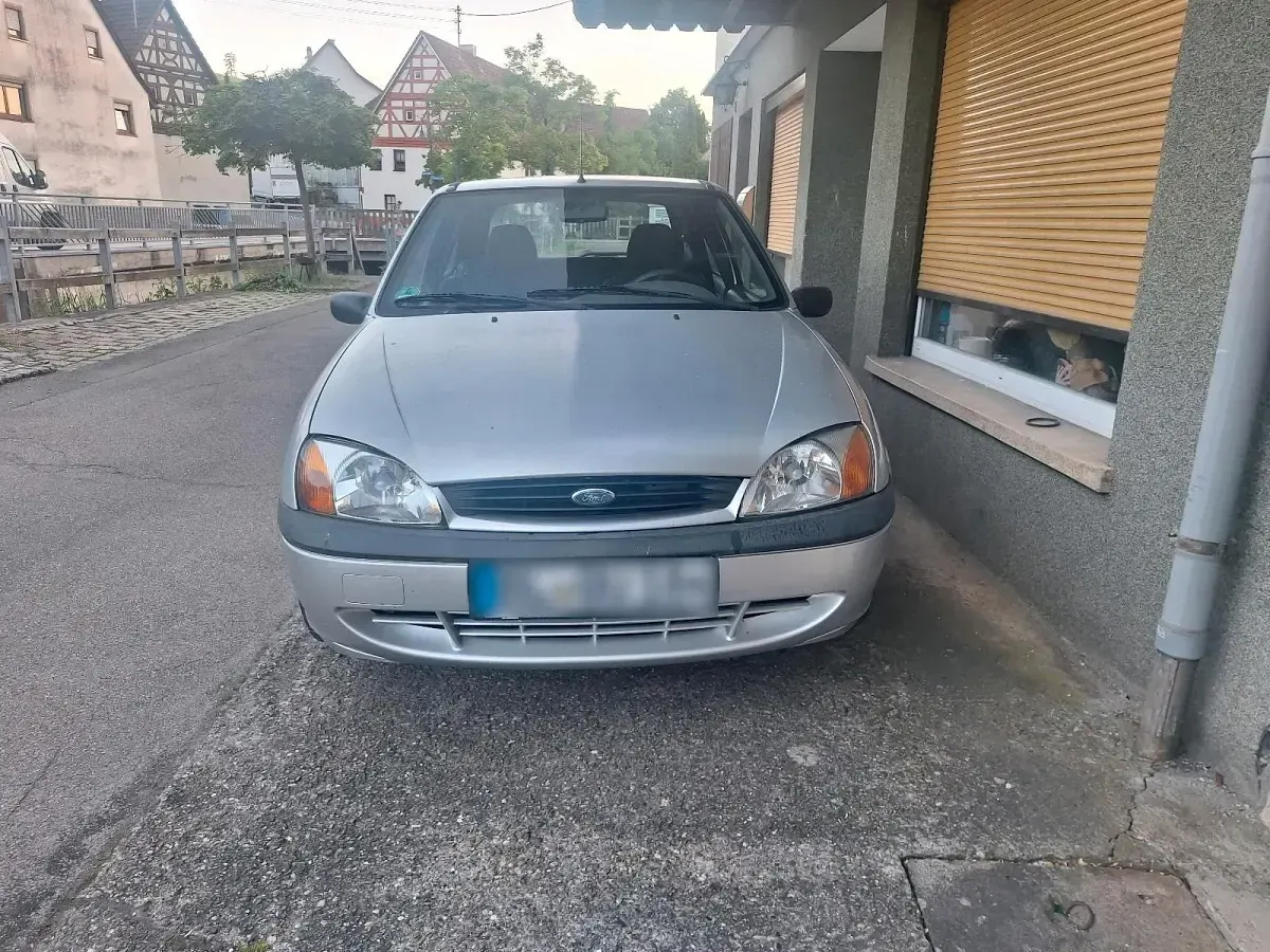 Gebraucht Ford Fiesta 60 PS (44 kW) 2000 Grau Kleinwagen