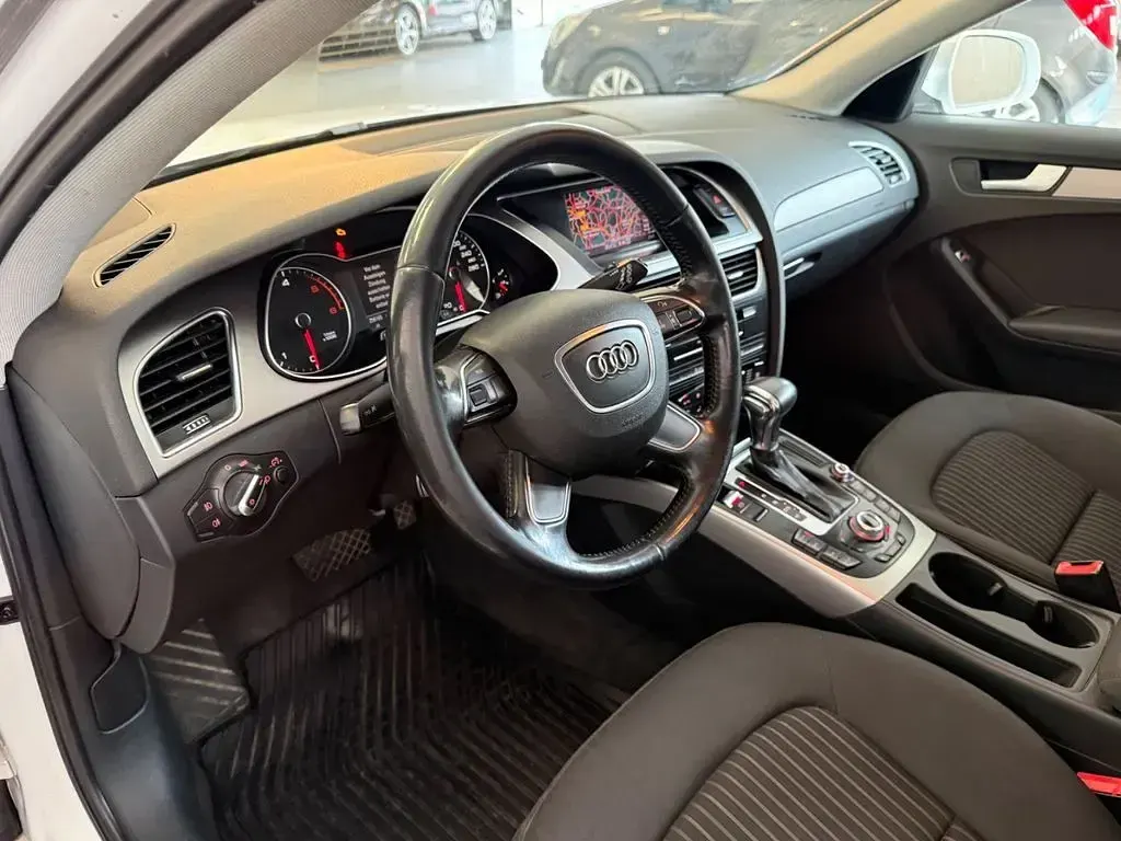 Gebraucht Audi A4 Ambiente 177 PS (130 kW) 2013 Andere Kombi