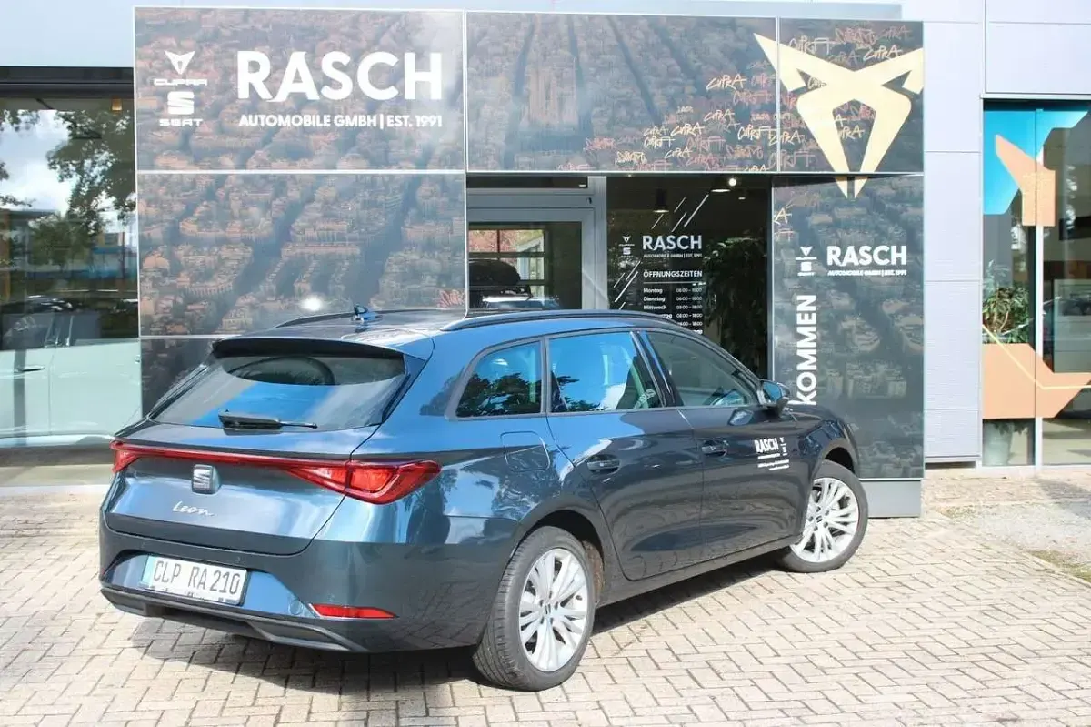 Gebraucht Seat Leon Style 150 PS (110 kW) 2024 "magnetic tech" Kombi