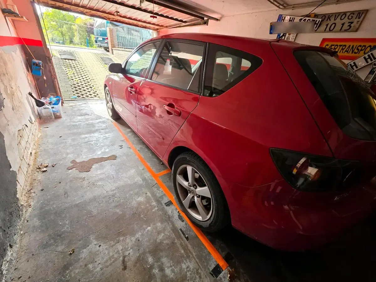 Second-hand Mazda 3 105 CP (77 kW) 2006 Roșu Berlinǎ