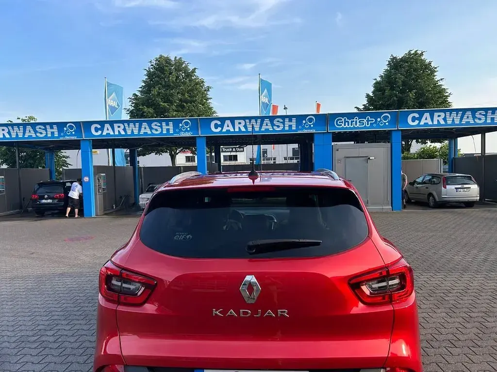 Gebraucht Renault Kadjar Experience 131 PS (96 kW) 2018 Andere farben SUV