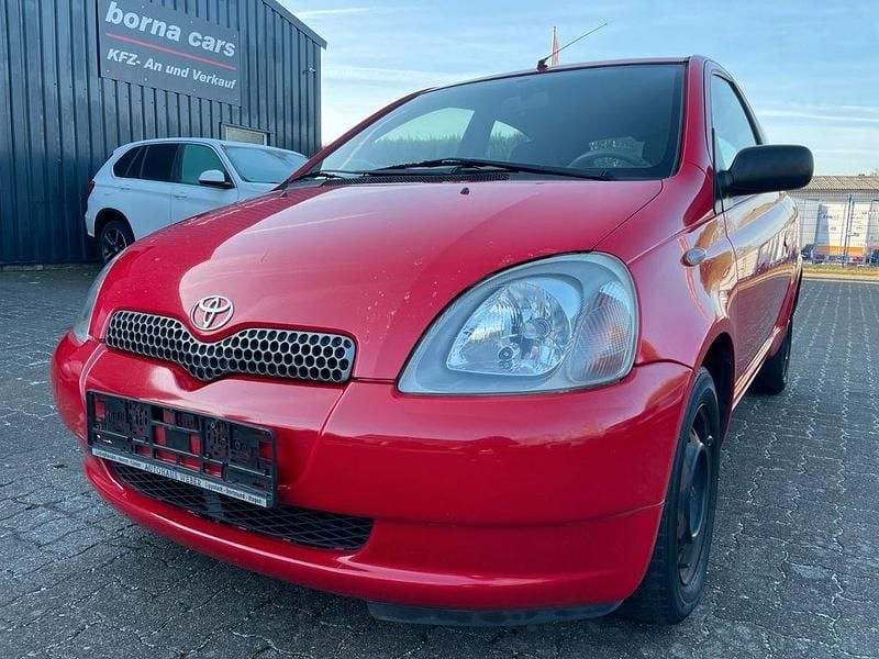 Rot Gebraucht 2002 Toyota Yaris Kleinwagen | 2.000 € (Fairer Preis) - Bild 1/4