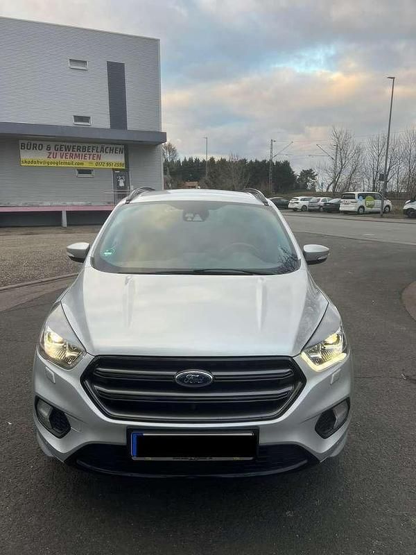 Silber Gebraucht 2019 Ford Kuga ST-Line SUV | 18.500 € (Guter Preis) - Bild 1/4