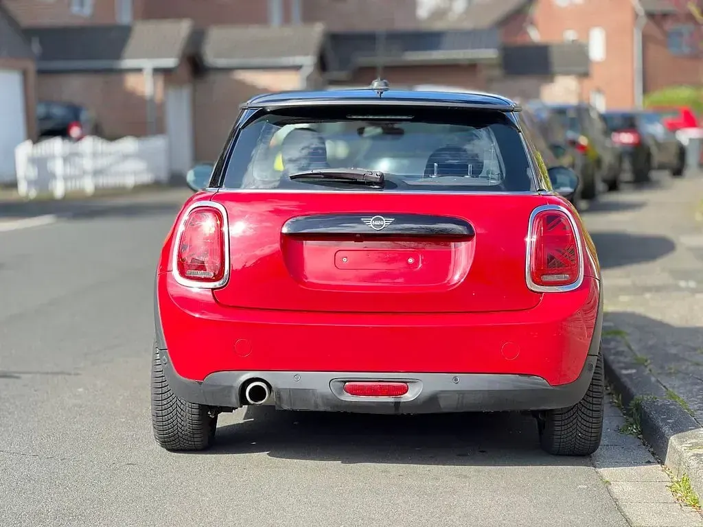Gebraucht Mini Cooper 136 PS (100 kW) 2018 Rot Kleinwagen