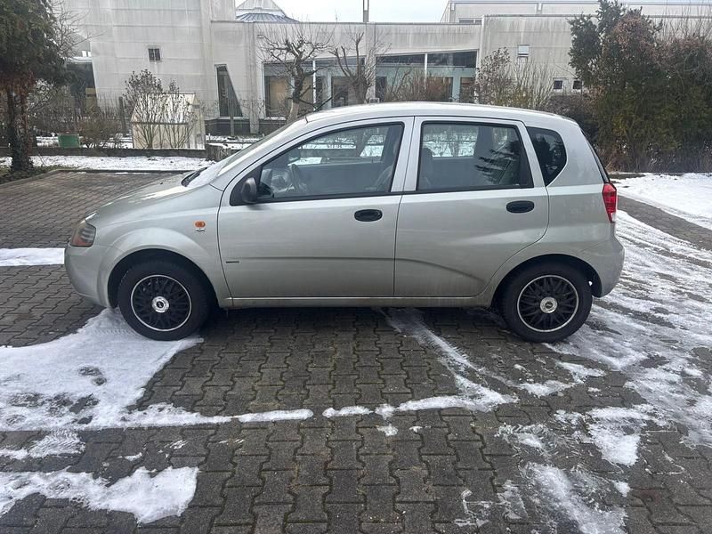 Gebraucht Chevrolet Kalos 67 PS (49 kW) 2003 Silber Kleinwagen
