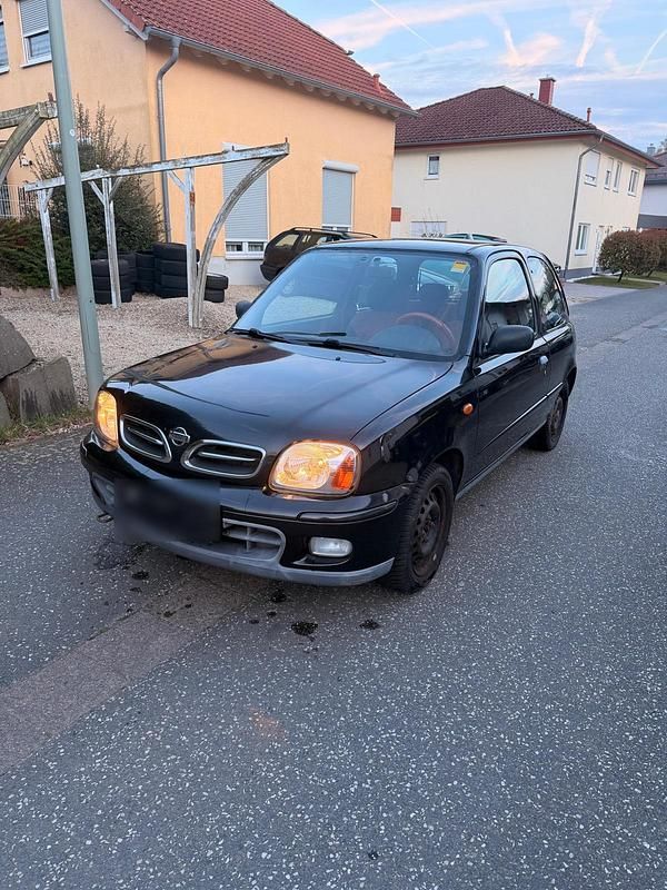 Usata Nissan Micra 59 CV (43 kW) 2001 Nero Utilitaria
