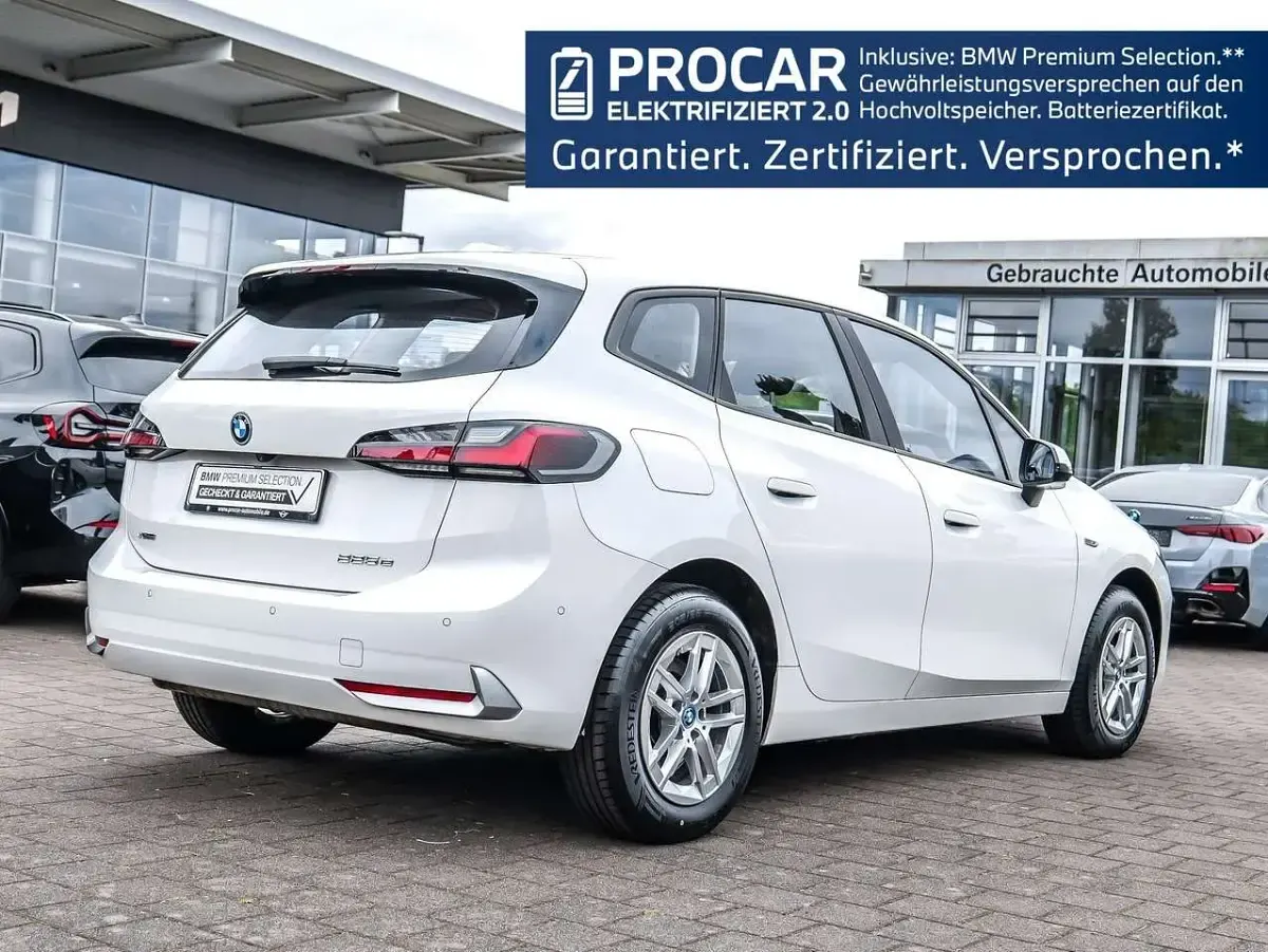 Gebraucht BMW 225 Luxury Line 136 PS (100 kW) 2022 Alpinweiss iii Van / Kleinbus
