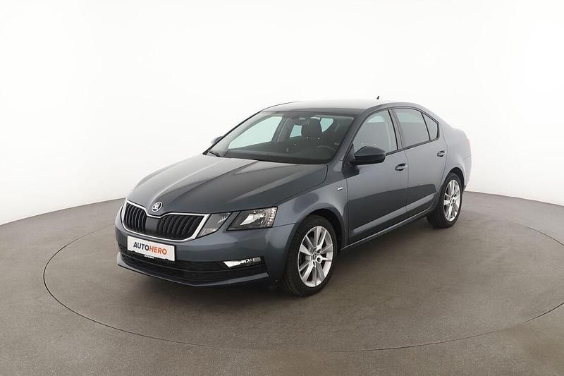 Grau Gebraucht 2018 Skoda Octavia Ambition Limousine | 13.020 € (Etwas zu teuer) - Bild 1/3
