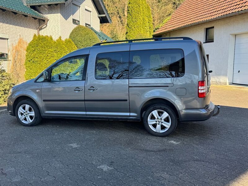 Grau Gebraucht 2014 VW Caddy Maxi Van / Kleinbus | 12.200 € (Guter Preis) - Bild 1/4