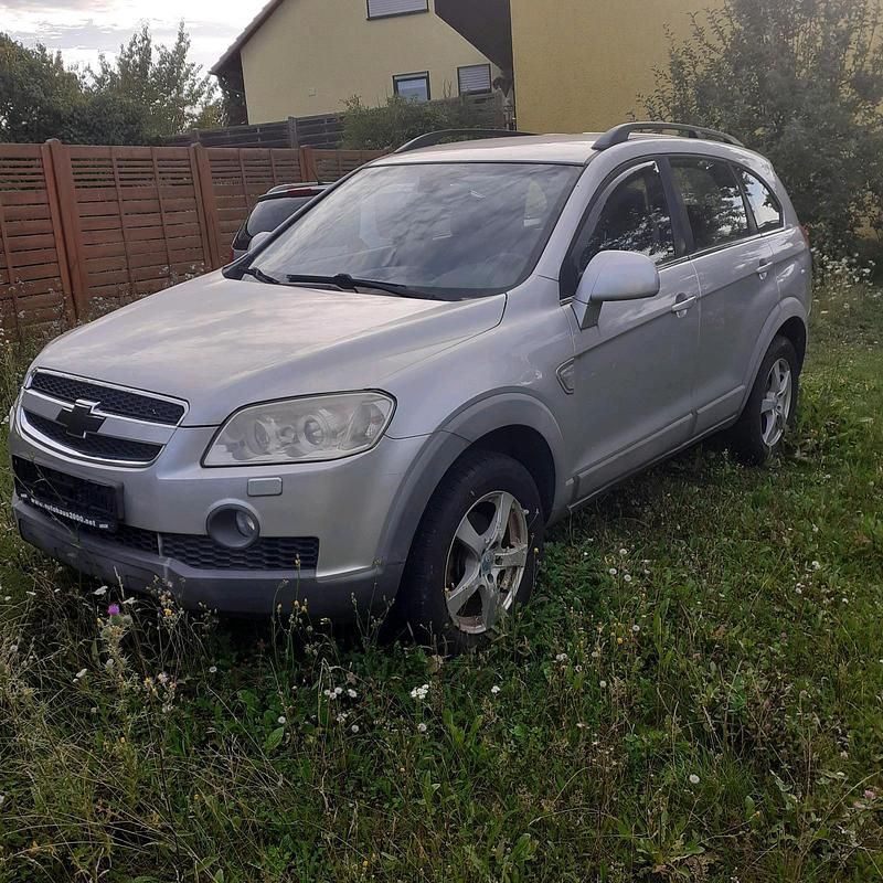 Silber Gebraucht 2007 Chevrolet Captiva SUV | 2.500 € (Fairer Preis) - Bild 1/3