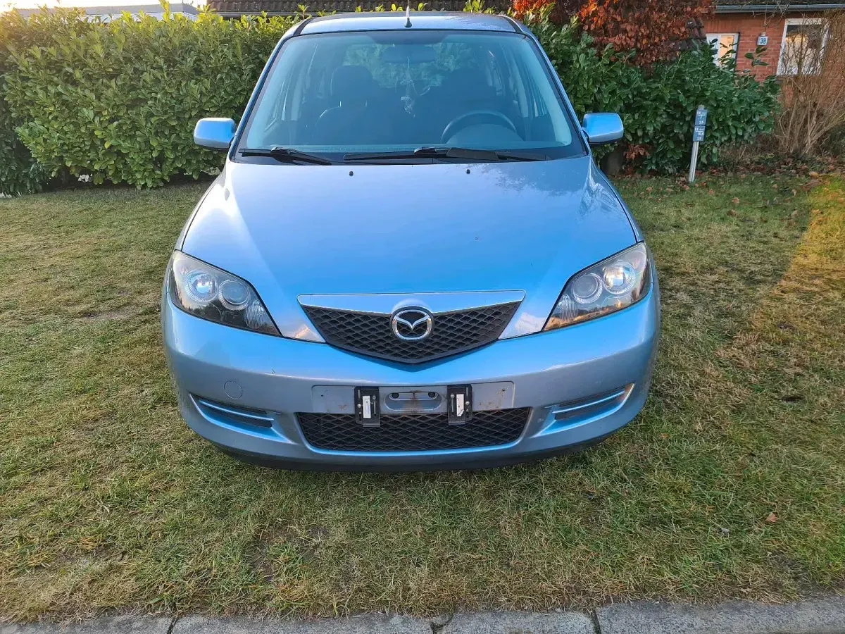 Używany Mazda 2 80 KM (58 kW) 2008 Niebieski Hatchback