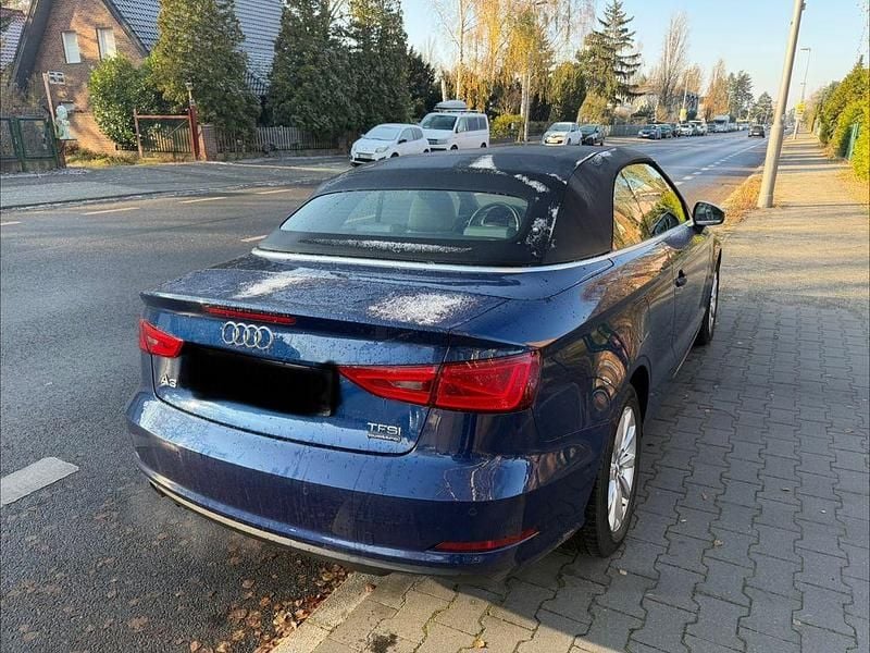 Gebraucht Audi A3 Cabriolet Ambiente 179 PS (131 kW) 2016 Blau Cabrio
