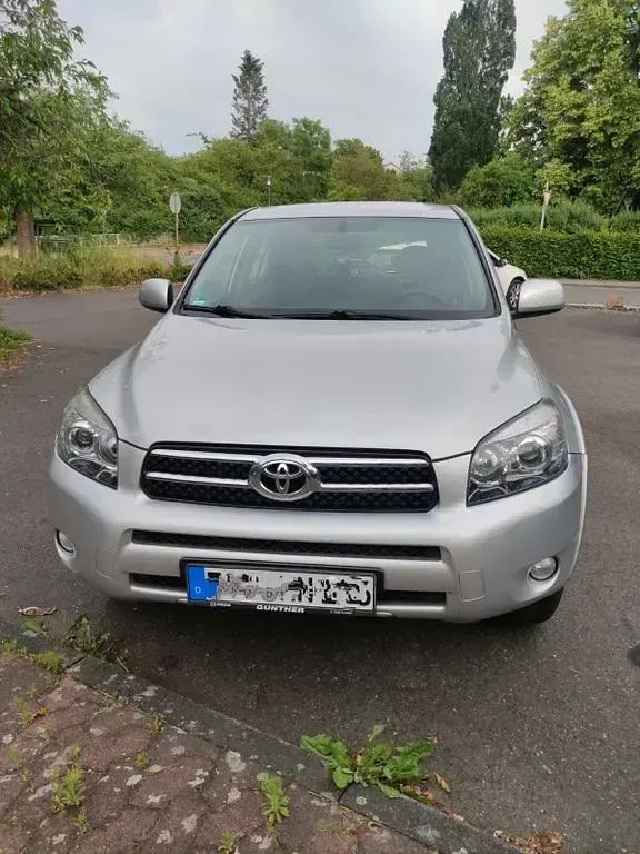 Gebraucht Toyota RAV4 177 PS (130 kW) 2009 Silber SUV