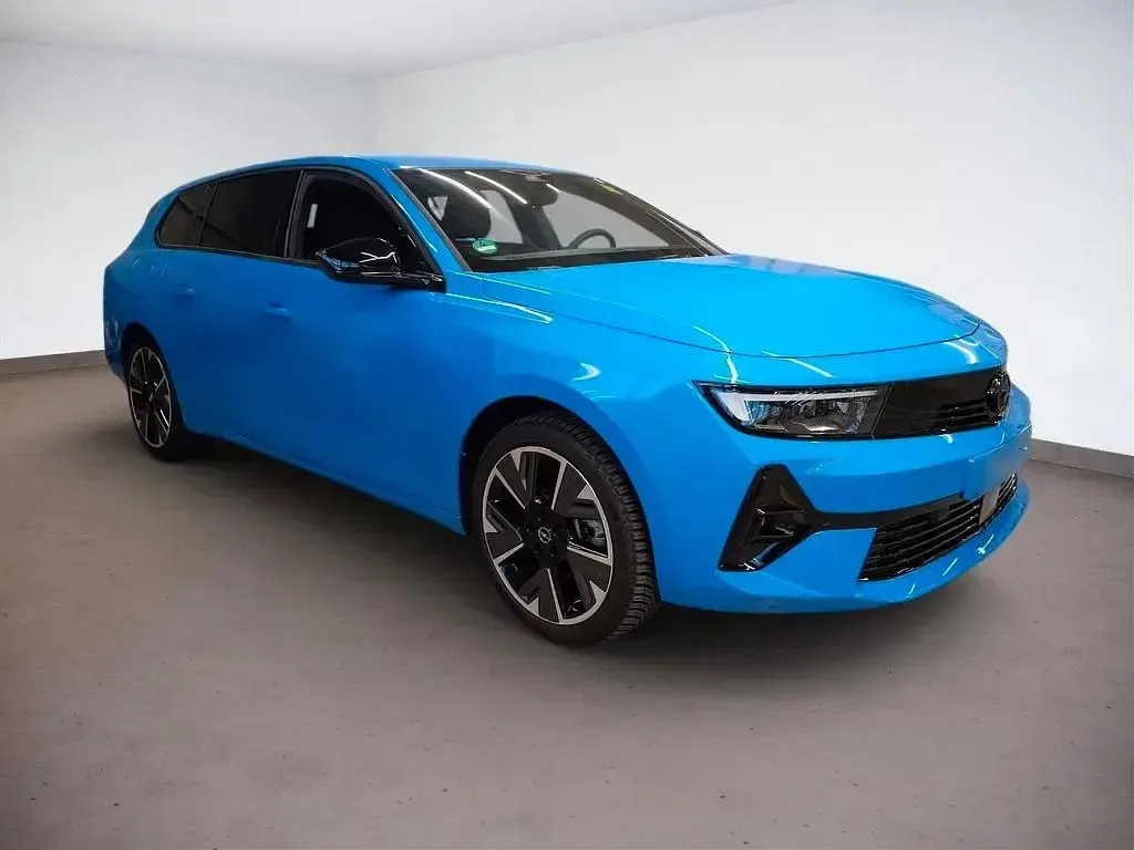Używany Opel Astra 114 kW (156 KM) 2025 Niebieski Hatchback