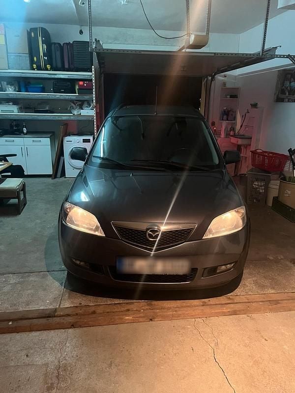 Blau Gebraucht 2004 Mazda 2 Kleinwagen | 2.700 € (Fairer Preis) - Bild 1/4