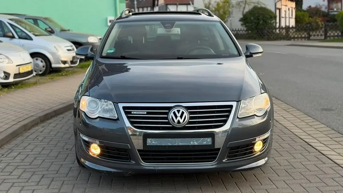 Gebraucht VW Passat 105 PS (77 kW) 2010 Grau Kombi