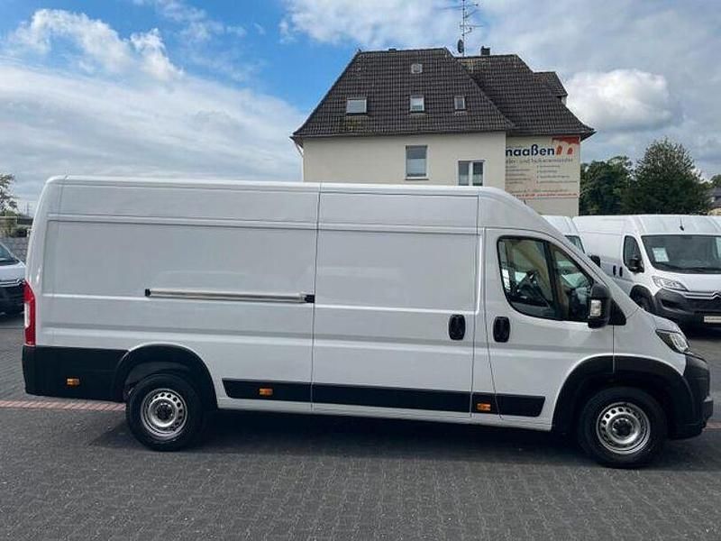 Gebraucht Peugeot Boxer 140 PS (102 kW) 2024 Weiß icy Van