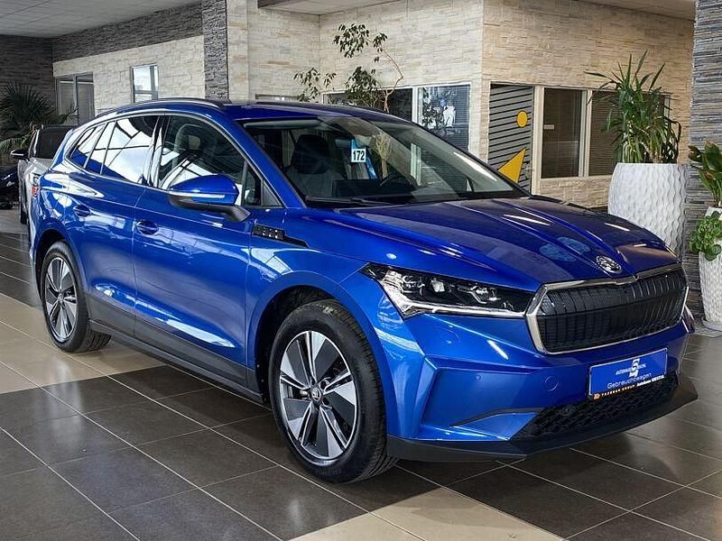 Blau Gebraucht 2023 Skoda Enyaq iV Loft SUV | 30.000 € (Guter Preis) - Bild 1/4