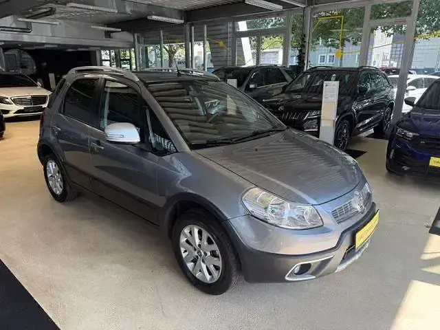 Gebraucht Fiat Sedici Easy 120 PS (88 kW) 2013 Grau SUV