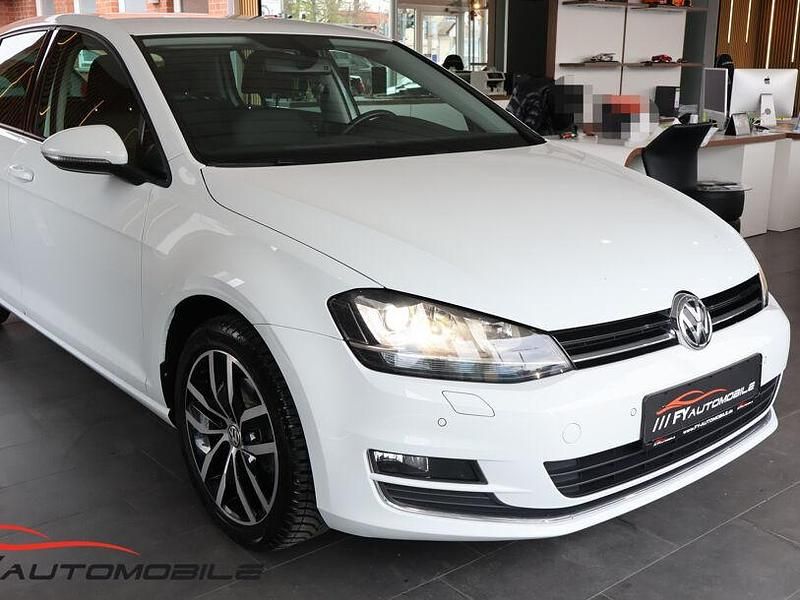 Gebraucht VW Golf VII Highline 150 PS (110 kW) 2014 Pure white Limousine