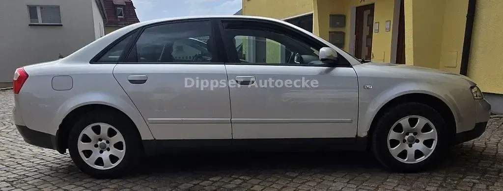 Gebraucht Audi A4 131 PS (96 kW) 2001 Silber Limousine