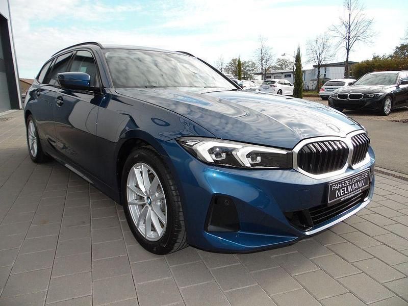 Gebraucht BMW 320 Performance 190 PS (139 kW) 2022 Blau Kombi