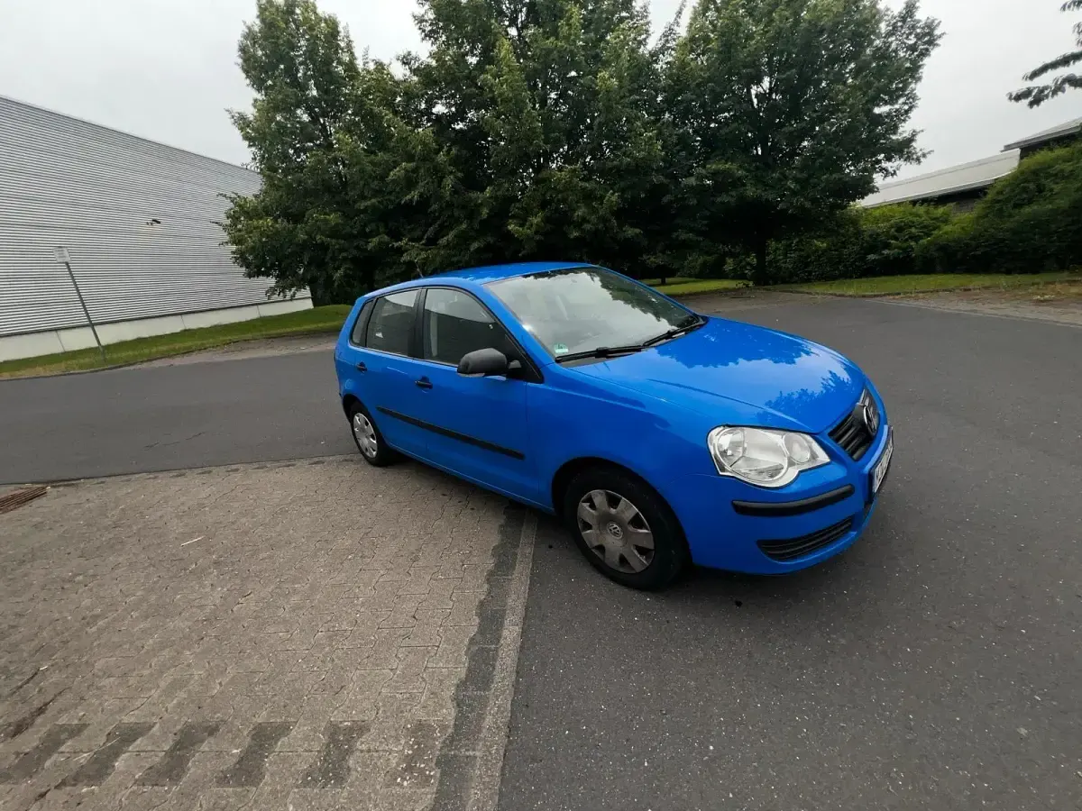 Gebraucht VW Polo 60 PS (44 kW) 2008 Blau Kleinwagen