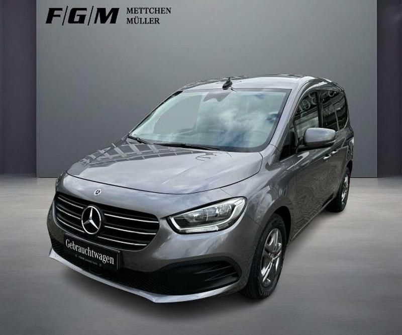 Chromitgrau Gebraucht 2023 Mercedes T180 Style Van / Kleinbus | 29.370 € (Etwas zu teuer) - Bild 1/4
