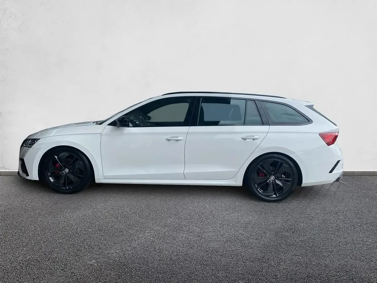 Gebraucht Skoda Octavia RS 200 PS (147 kW) 2024 Candyweiß Kombi