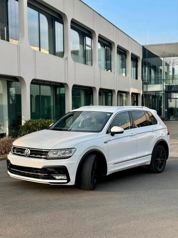 Gebraucht VW Tiguan R-line 150 PS (110 kW) 2016 Weiß SUV