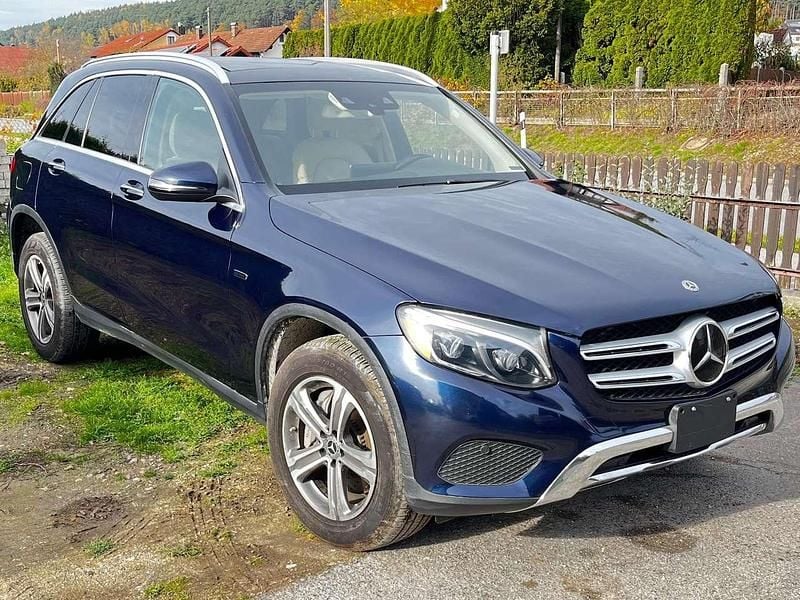 Gebraucht Mercedes GLC350 211 PS (155 kW) 2019 Cavansitblau  metalliclack SUV